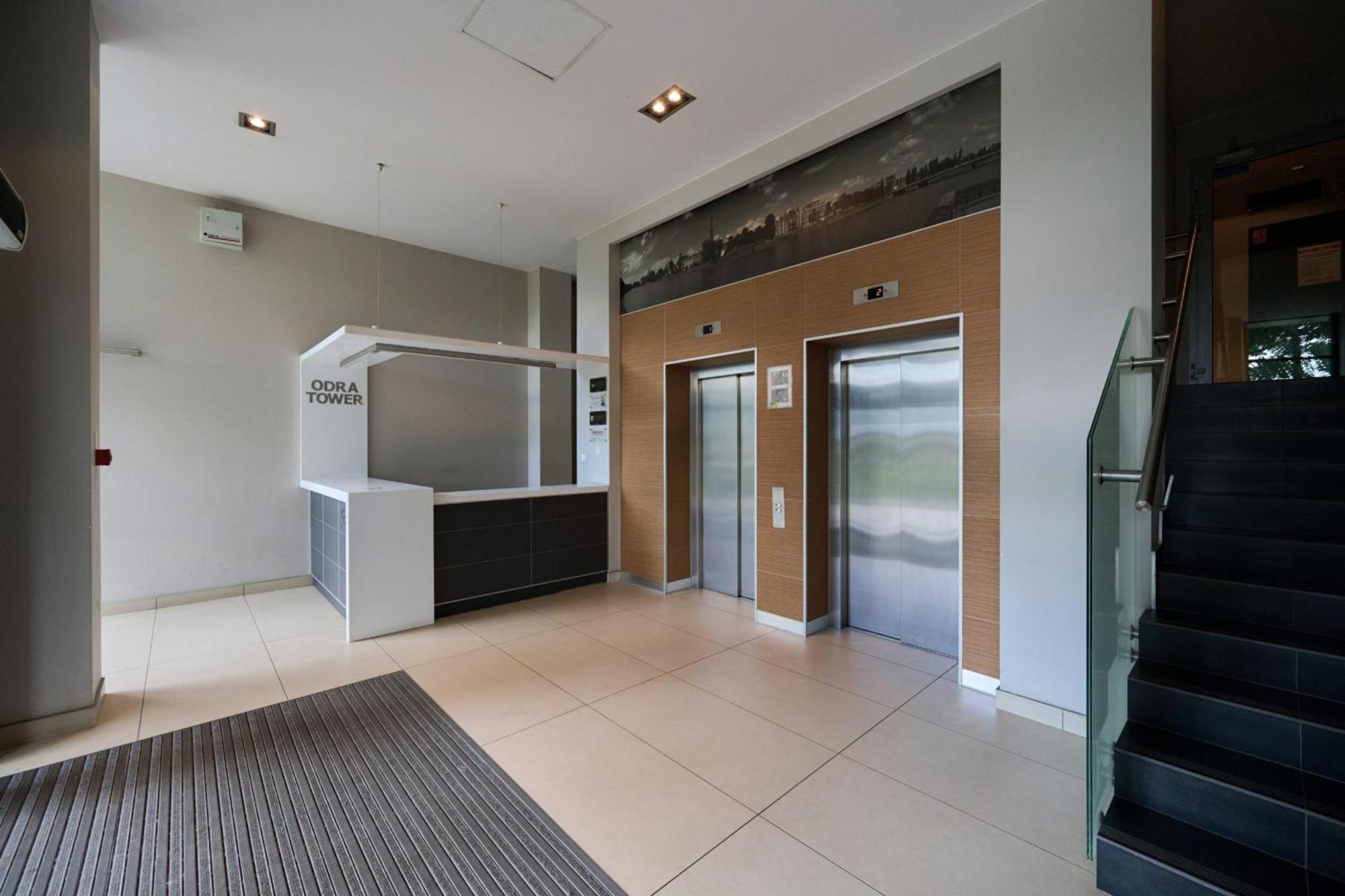 Odra Tower Apartment Center Of Wroclaw By Renters Prestige Εξωτερικό φωτογραφία